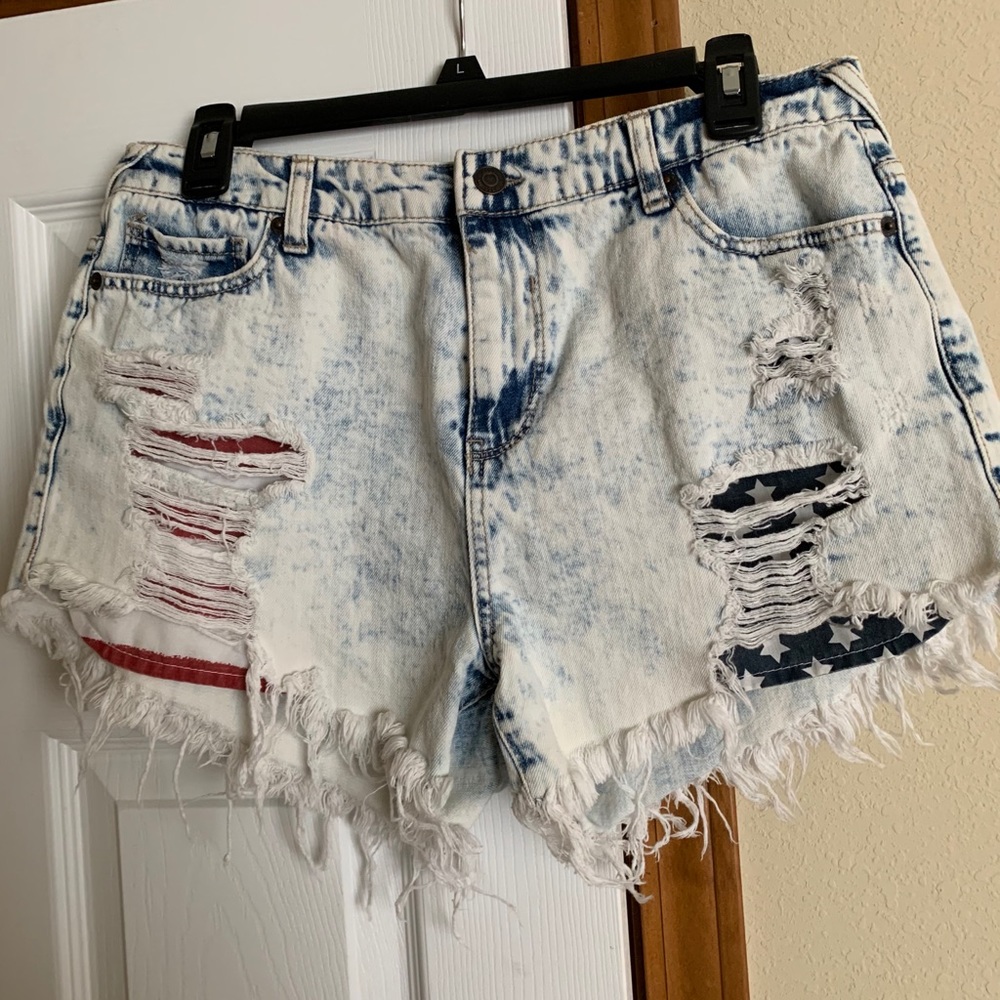 mossimo acid wash high rise short shorts